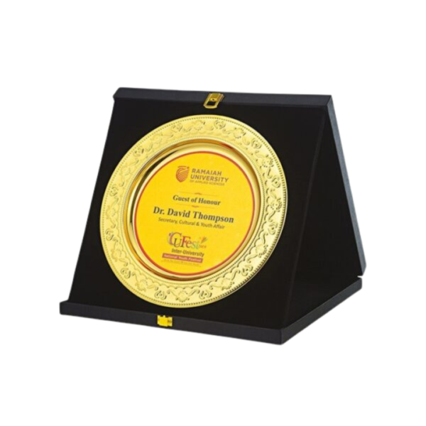 Round Plaque in Velvet Case